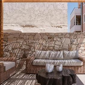 5 bedroom villa with indoor and outdoor pool in Chania town, sleeps 10